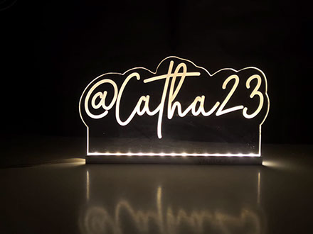 Letrero de luz proyectada